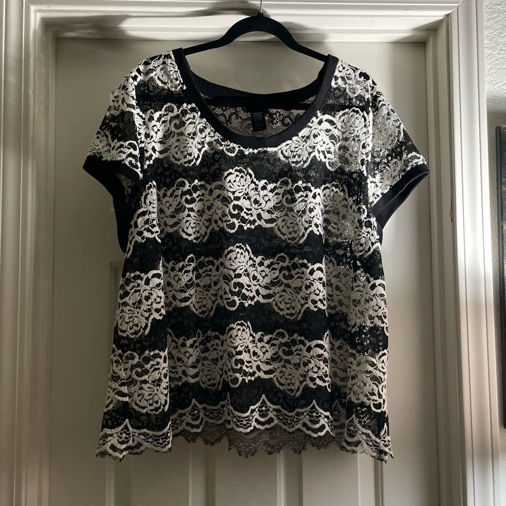 Torrid Lace Scalloped Ribbed Trim Black White Blouse Top Plus Size 3